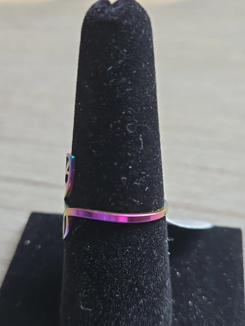 Iridescent Leaf Open Band Ring - Women Jewelry.Size 7.5.